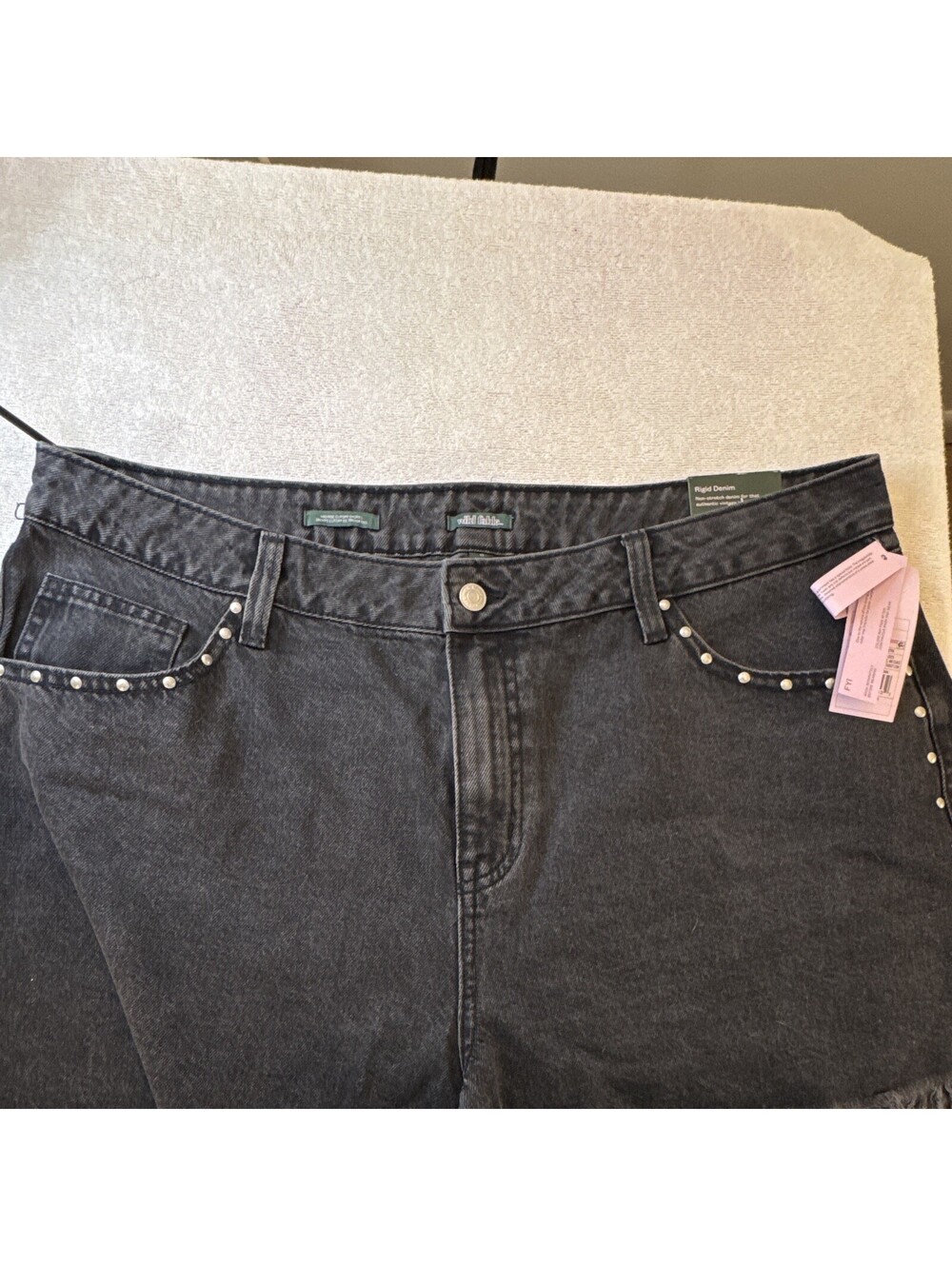 Wild Fable Mid-Rise Cutoff Shorts Black Rigid Denim Studded 5-Pocket 17
